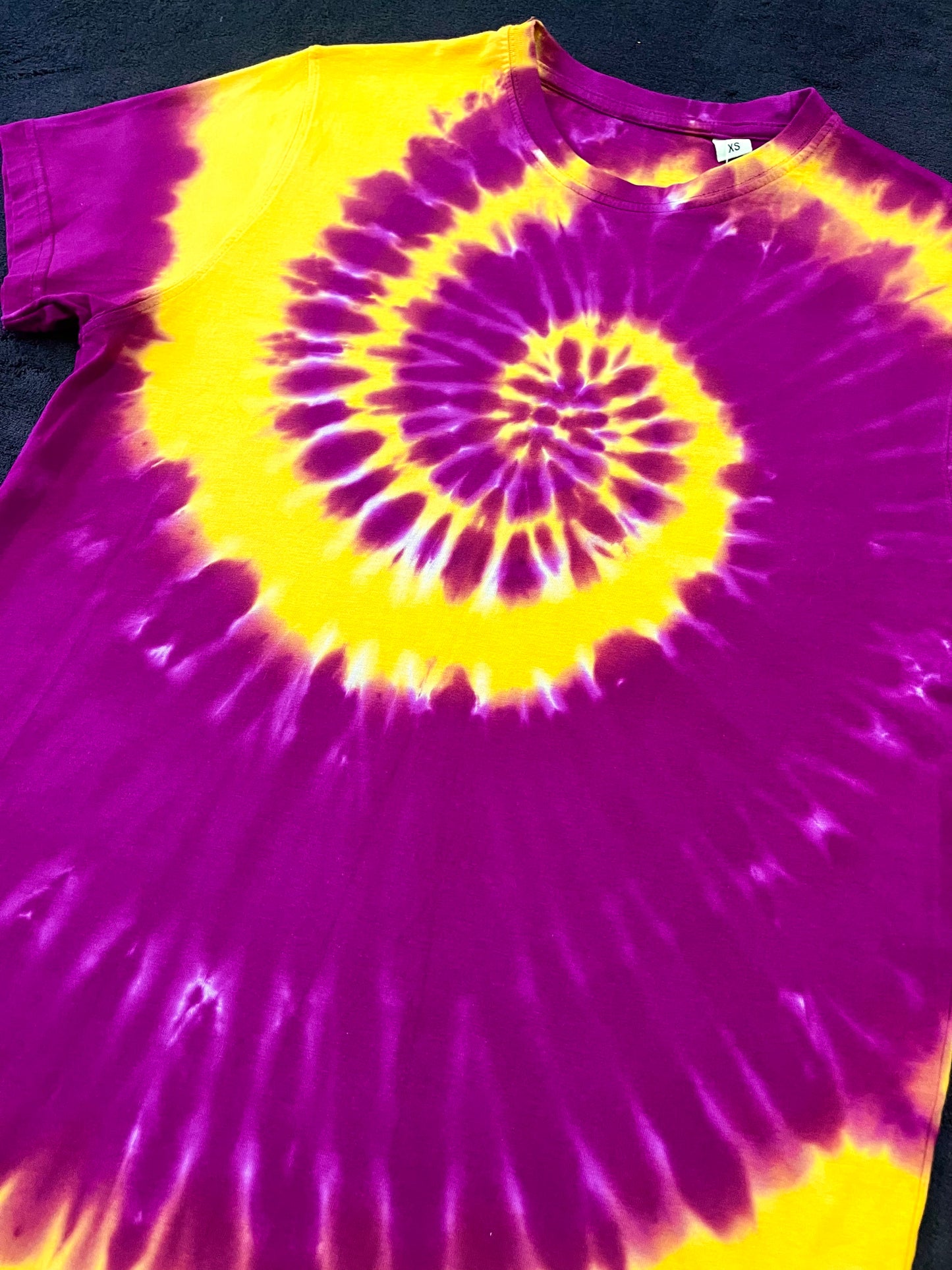 ππ Purple Yellow Spiral Tie Dye T-Shirt β Size S ππ