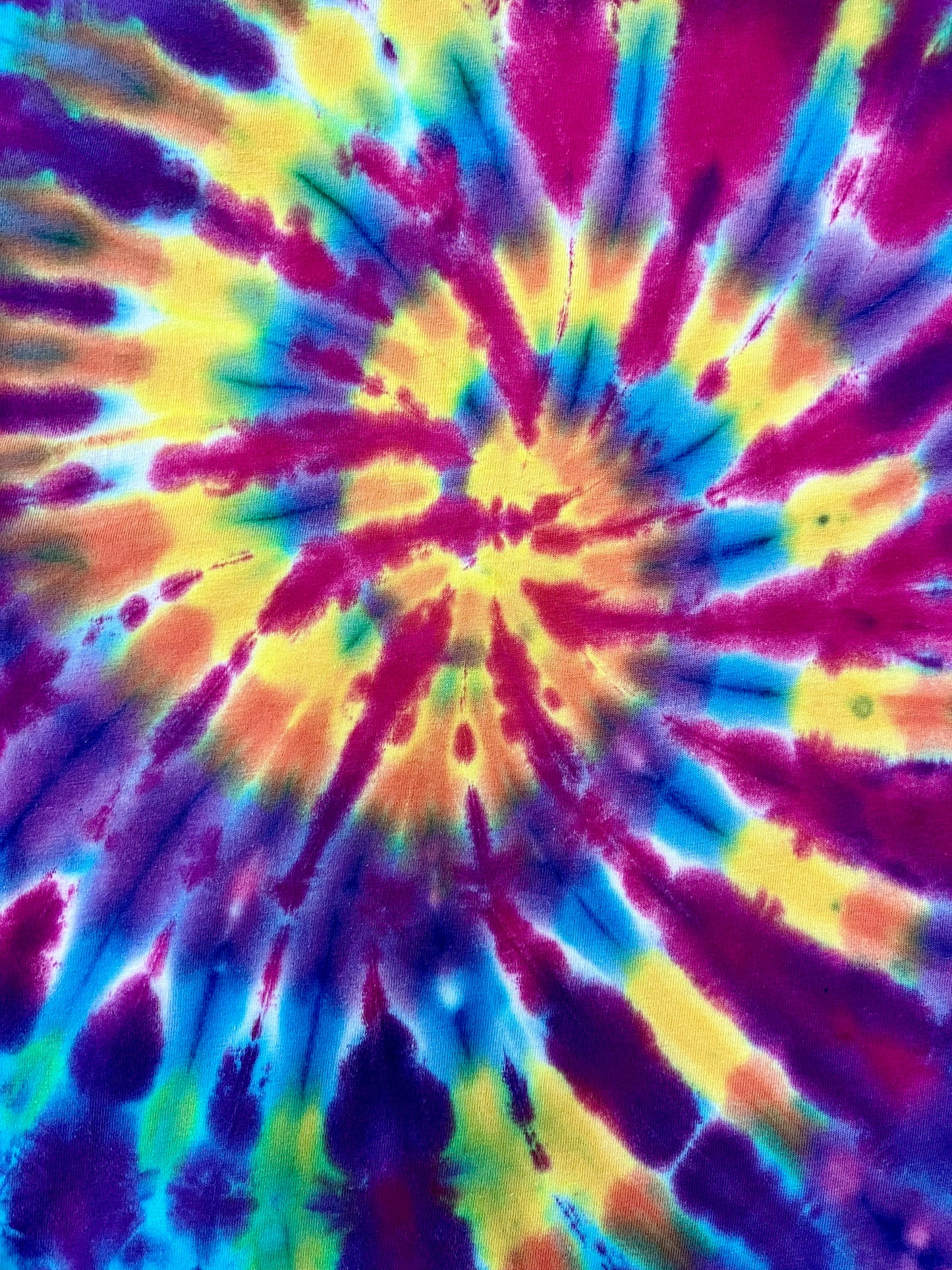 🌈Spiral Tie Dye T-Shirt – Size XS 🌈