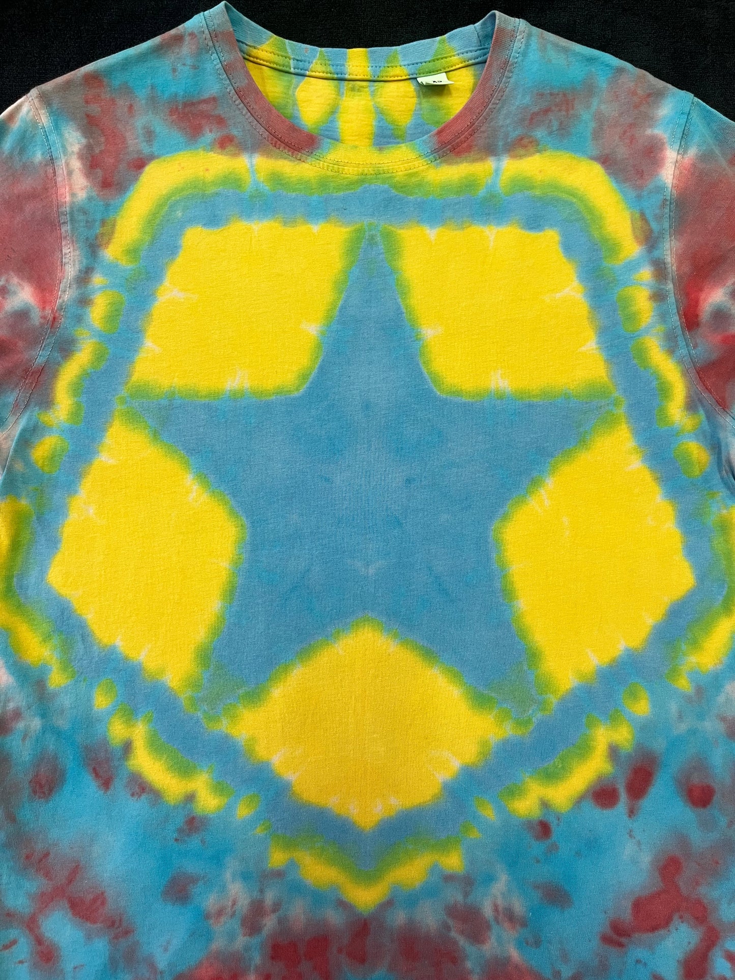 ⭐ Star Tie Dye T-Shirt – Size XS ⭐