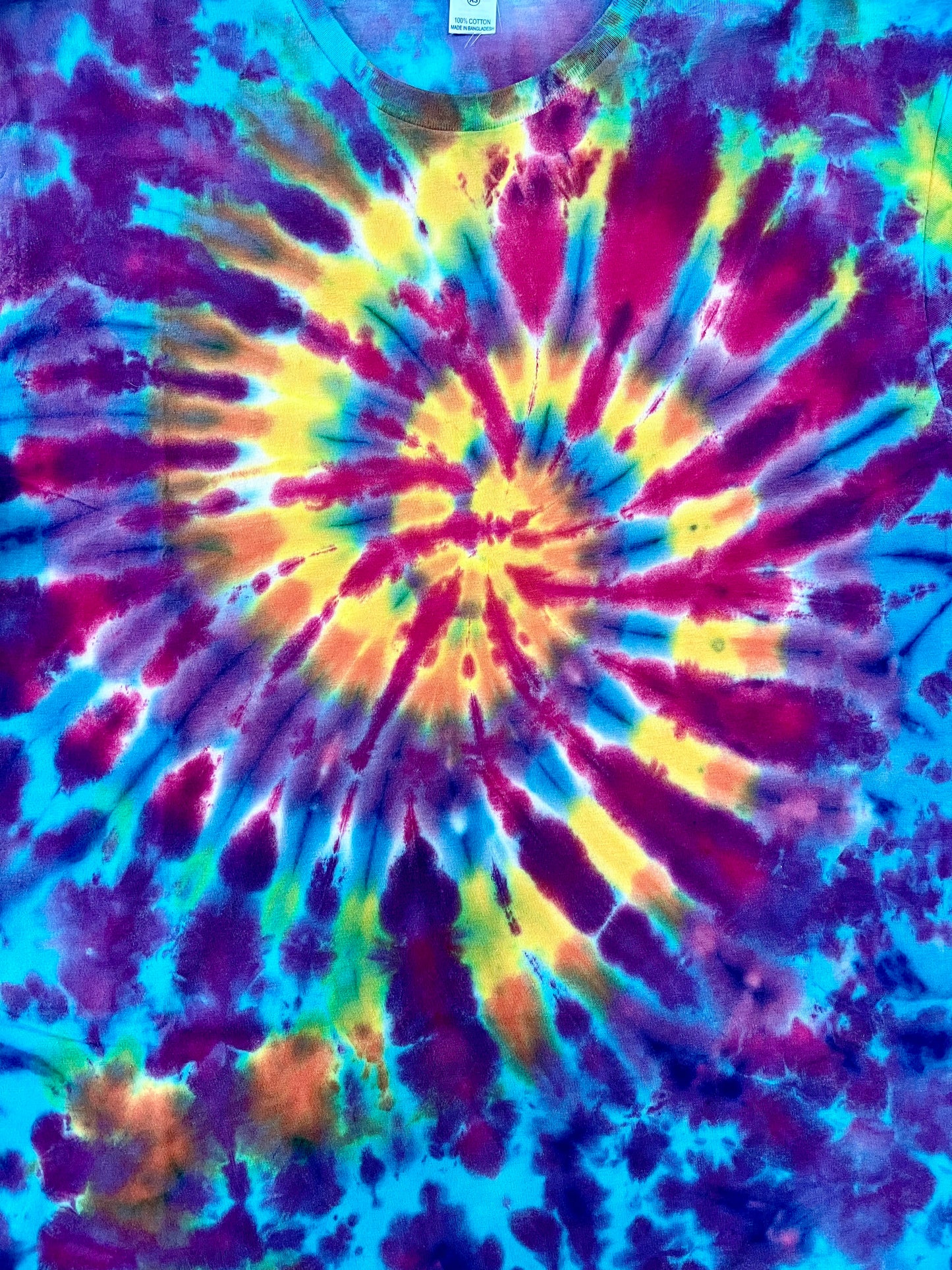 🌈Spiral Tie Dye T-Shirt – Size XS 🌈
