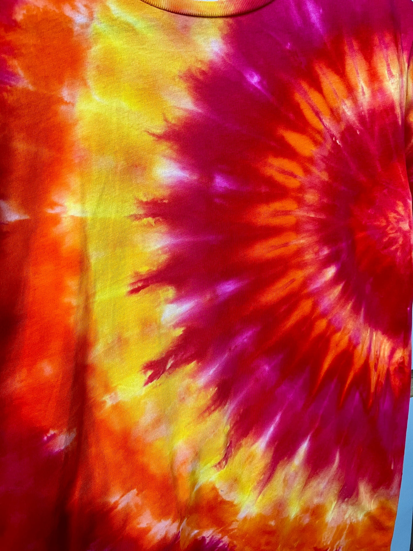 Kids Lava Fanfold Tie Dye T-Shirt – Hot Water