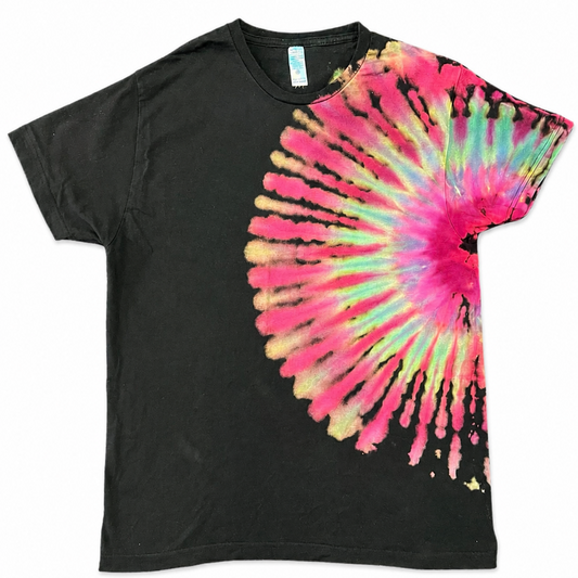 🖤🌈 Reverse Tie Dye Fanfold T-Shirt – Size XS 🌈🖤