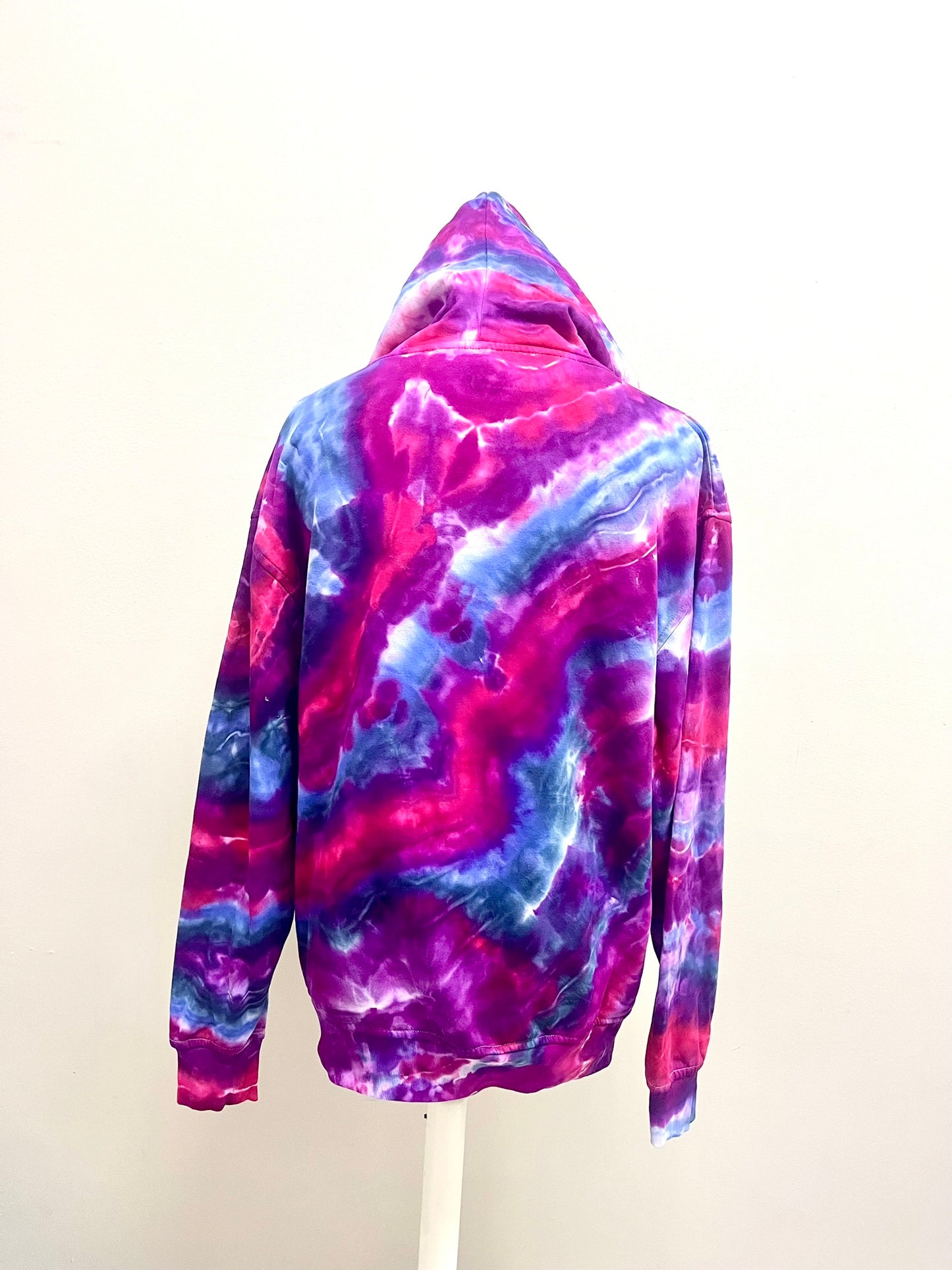 Sudadera con capucha tie-dye de espiral nebulosa