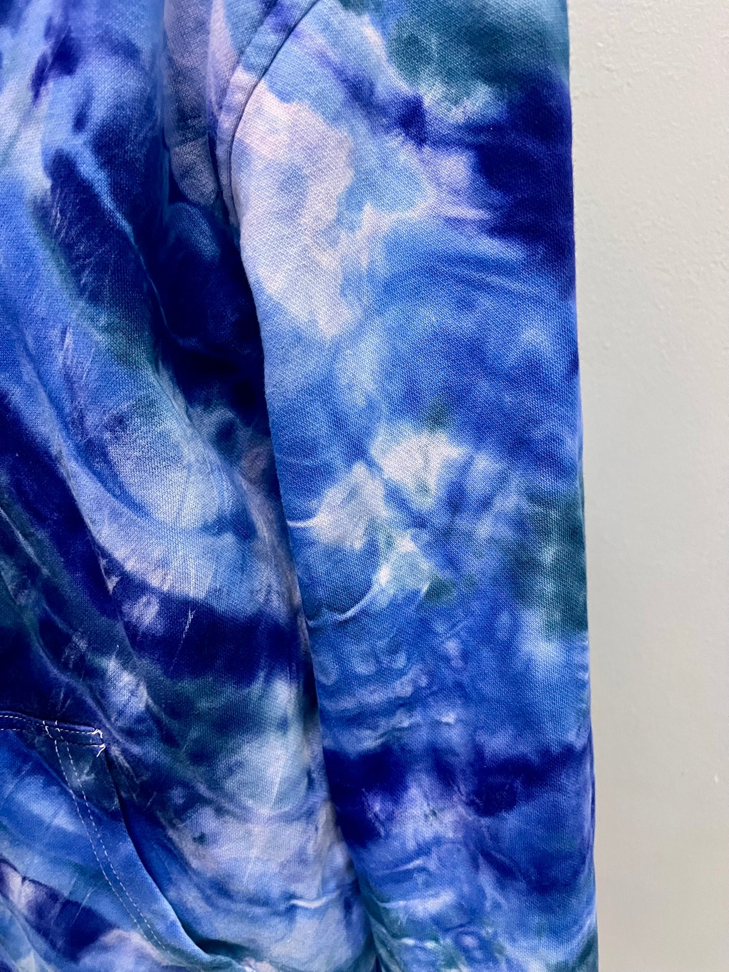 Sudadera con capucha tie-dye Geoda Oceánica